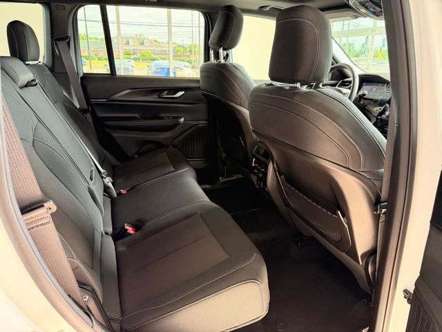 2024 Jeep Grand Cherokee Laredo X