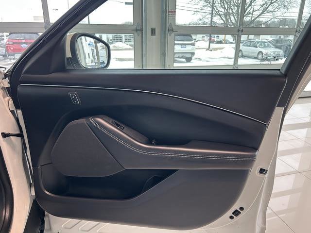 2022 Ford Mustang Mach-E Select