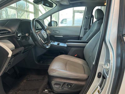 2024 Toyota Sienna XLE