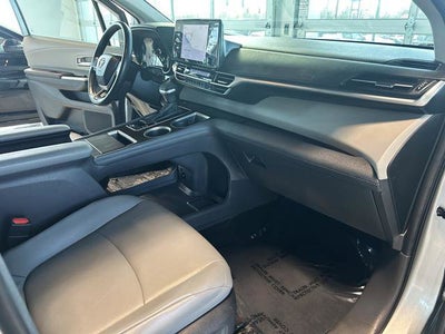 2024 Toyota Sienna XLE