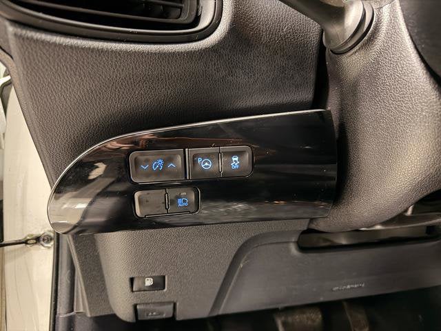 2020 Toyota Prius LE