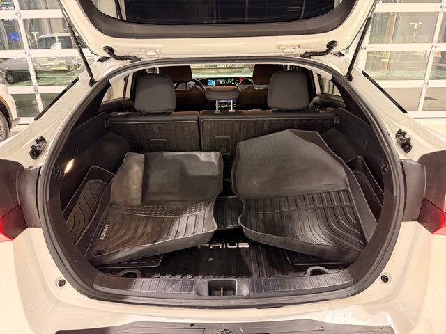 2020 Toyota Prius LE